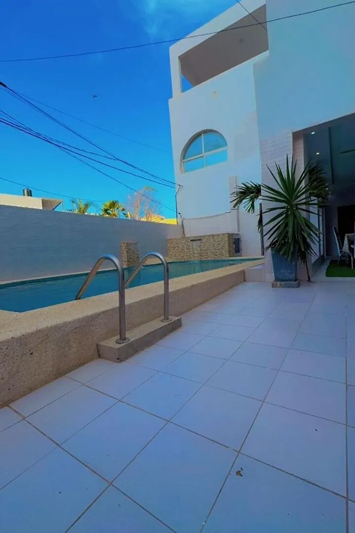 Villa Luxe 4 Chambres Avec Piscine, Vue Mer Dakar